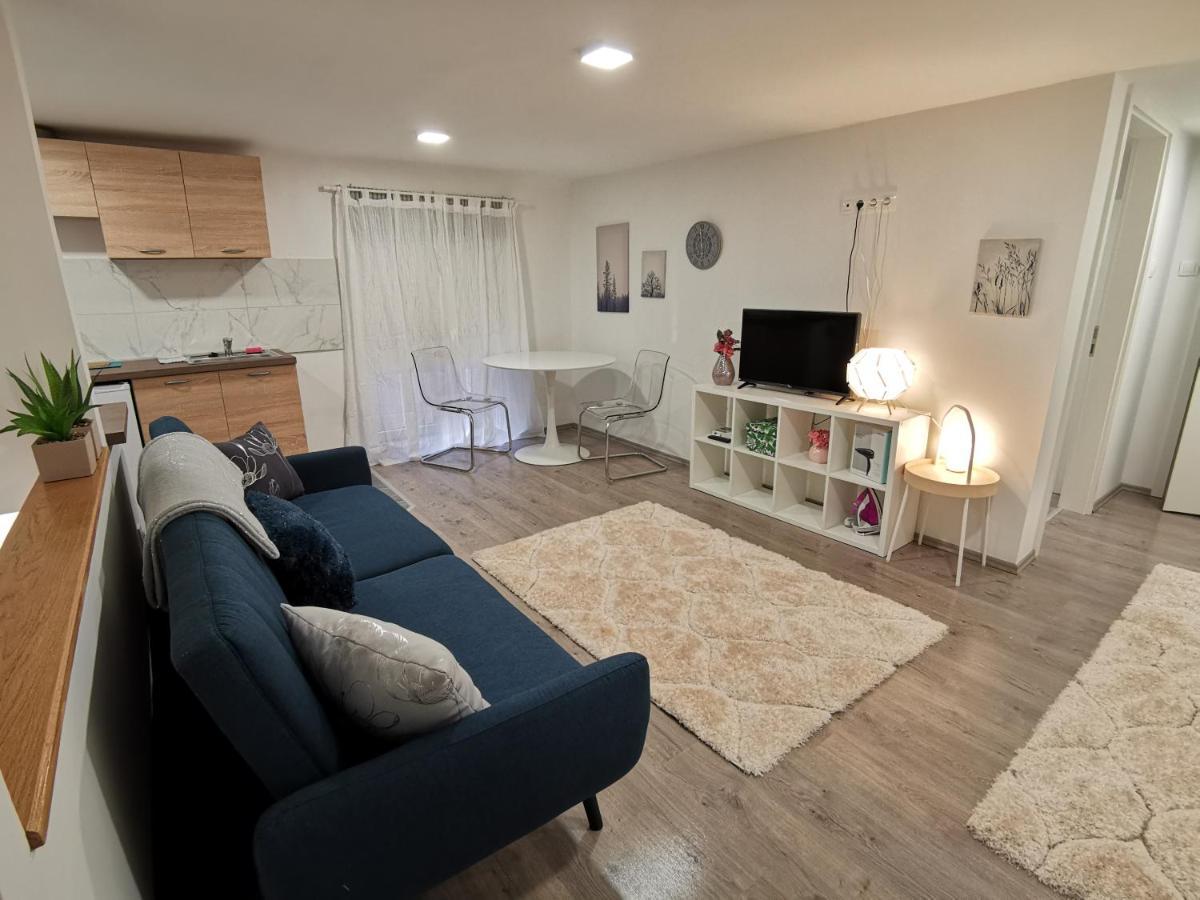 Smile Miko Apartment By Castle บูดาเปสต์ ภายนอก รูปภาพ